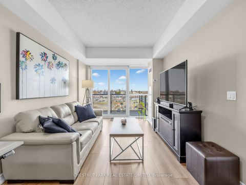 Photo 2 at 613 - 15 James Finlay Way, CFB, Toronto