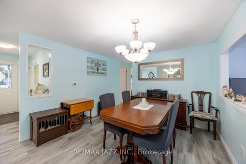 Photo 4 at 213 Wilmot Trail, Bowmanville, Clarington