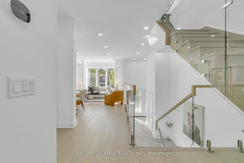 Photo 5 at 47 Eighth Street, New Toronto, Toronto