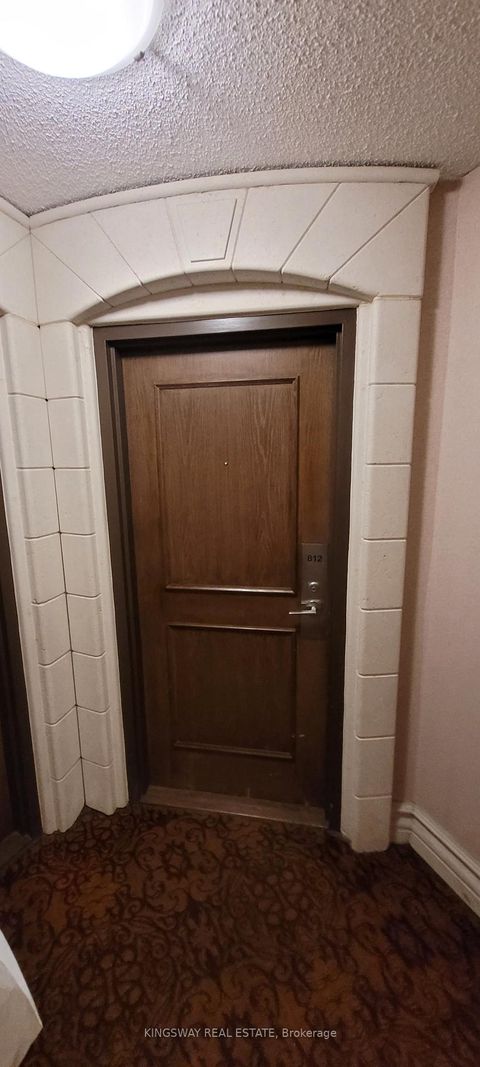 Photo 2 at 812 - 7 Lorraine Drive, Willowdale West, Toronto