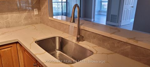 Photo 6 at 812 - 7 Lorraine Drive, Willowdale West, Toronto