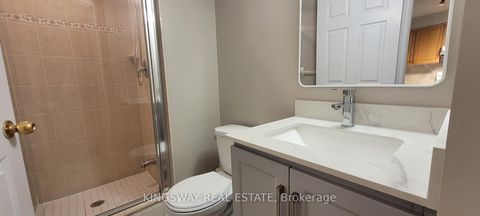 Photo 19 at 812 - 7 Lorraine Drive, Willowdale West, Toronto
