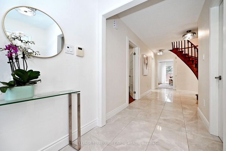 Photo 4 at 69 Wade Gate, Brownridge, Vaughan