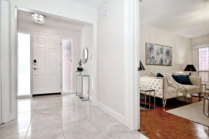 Photo 6 at 69 Wade Gate, Brownridge, Vaughan