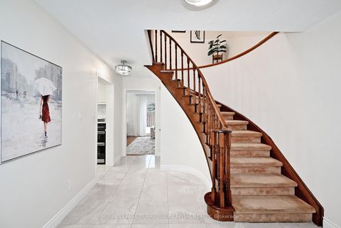 Photo 25 at 69 Wade Gate, Brownridge, Vaughan