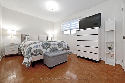 Photo 33 at 69 Wade Gate, Brownridge, Vaughan