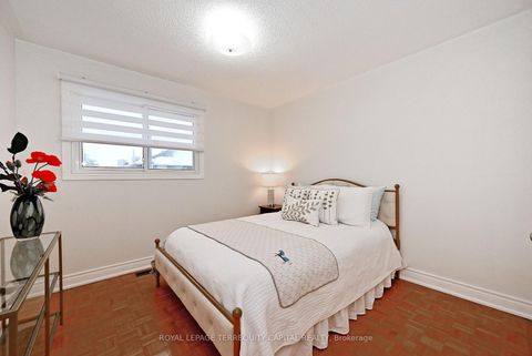 Photo 34 at 69 Wade Gate, Brownridge, Vaughan