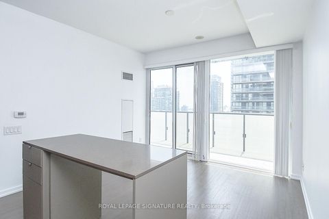 Photo 2 at 2007 - 101 Peter Street, Waterfront Communities C1, Toronto