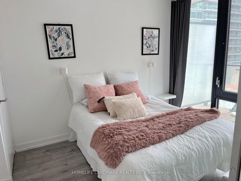 Photo 3 at 507 - 161 Roehampton Avenue, Mount Pleasant West, Toronto