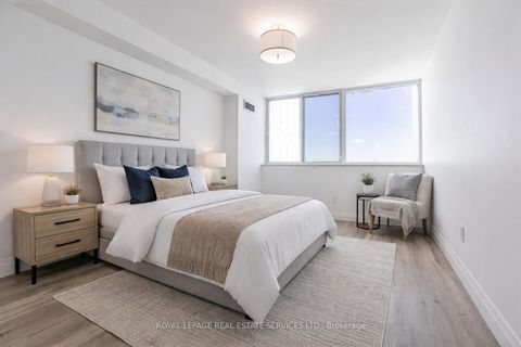 Photo 8 at 706 - 3000 Bathurst Street, Lawrence, Toronto