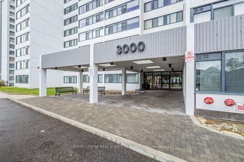 Photo 13 at 706 - 3000 Bathurst Street, Lawrence, Toronto