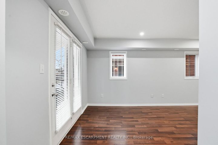 Photo 5 at 13 - 2464 Post Road, RO River Oaks, Oakville