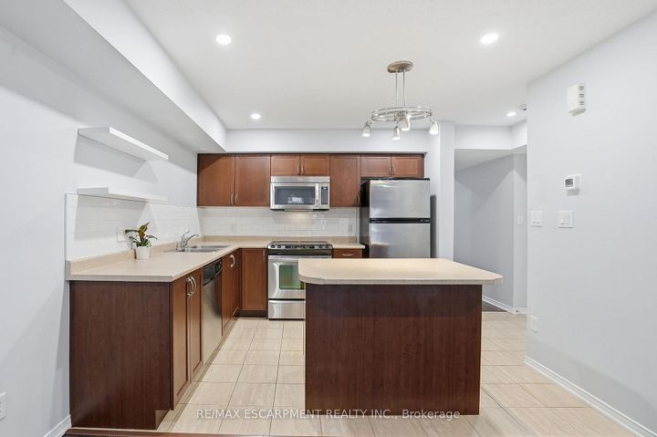 Photo 13 at 13 - 2464 Post Road, RO River Oaks, Oakville