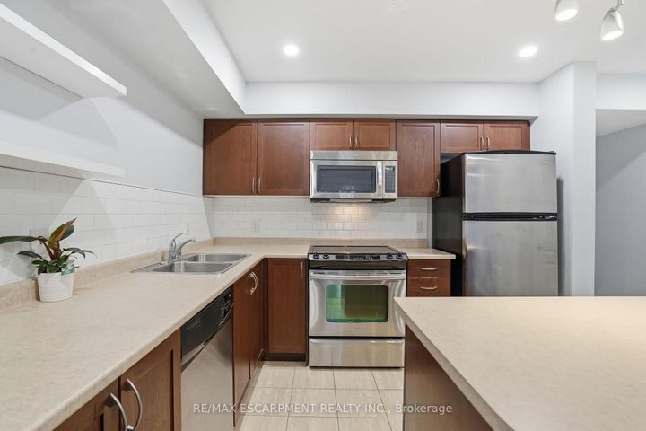 Photo 15 at 13 - 2464 Post Road, RO River Oaks, Oakville