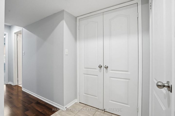 Photo 18 at 13 - 2464 Post Road, RO River Oaks, Oakville