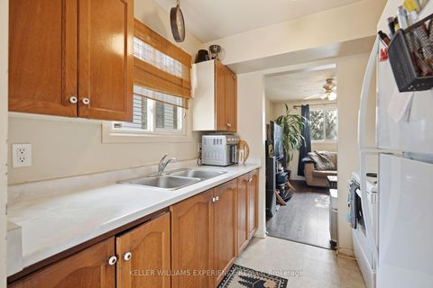 Photo 5 at 233 Little Avenue, Allandale Heights, Barrie