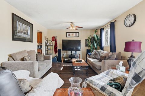 Photo 7 at 233 Little Avenue, Allandale Heights, Barrie