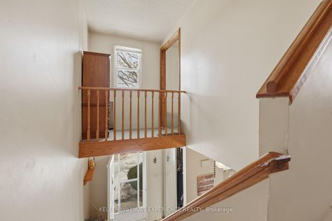 Photo 12 at 233 Little Avenue, Allandale Heights, Barrie