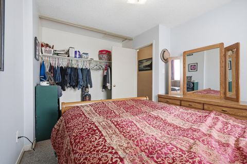 Photo 18 at 233 Little Avenue, Allandale Heights, Barrie