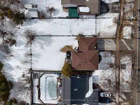 Photo 27 at 233 Little Avenue, Allandale Heights, Barrie