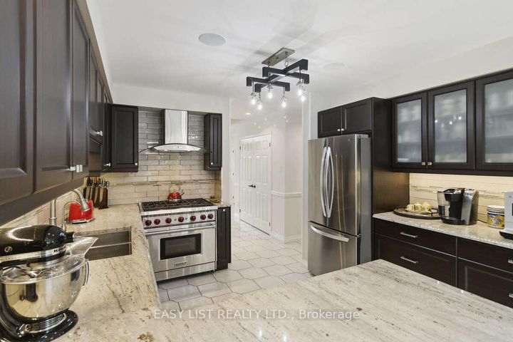 Photo 12 at 31 Bloomfield Trail, Oak Ridges, Richmond Hill