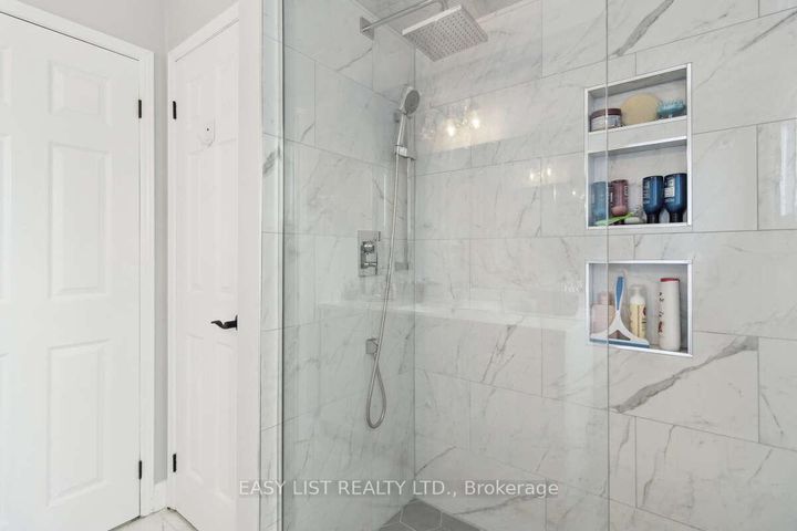 Photo 26 at 31 Bloomfield Trail, Oak Ridges, Richmond Hill