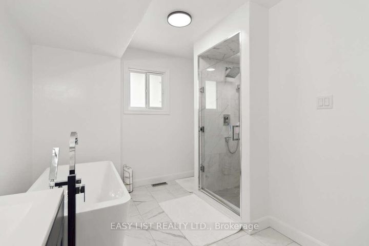 Photo 36 at 31 Bloomfield Trail, Oak Ridges, Richmond Hill