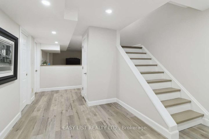 Photo 37 at 31 Bloomfield Trail, Oak Ridges, Richmond Hill