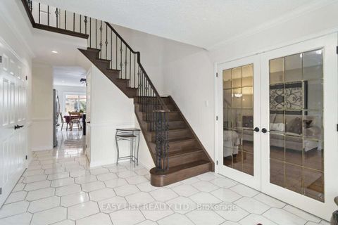 Photo 6 at 31 Bloomfield Trail, Oak Ridges, Richmond Hill