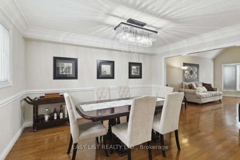 Photo 10 at 31 Bloomfield Trail, Oak Ridges, Richmond Hill