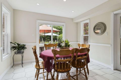 Photo 15 at 31 Bloomfield Trail, Oak Ridges, Richmond Hill