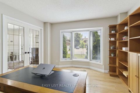 Photo 18 at 31 Bloomfield Trail, Oak Ridges, Richmond Hill