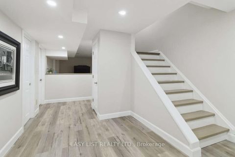 Photo 37 at 31 Bloomfield Trail, Oak Ridges, Richmond Hill