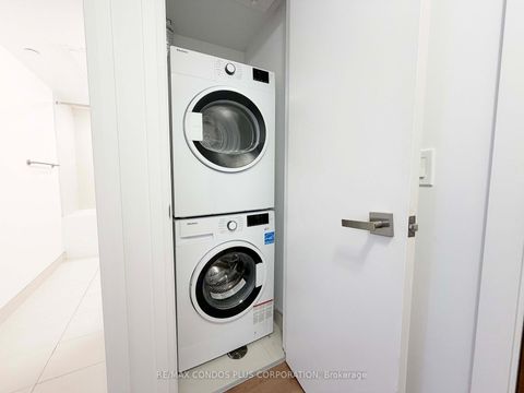 Photo 10 at 306 - 99 Foxbar Road, St. Clair, Toronto