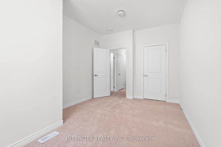 Photo 10 at 76 Tipp Drive, Rural Richmond Hill, Richmond Hill