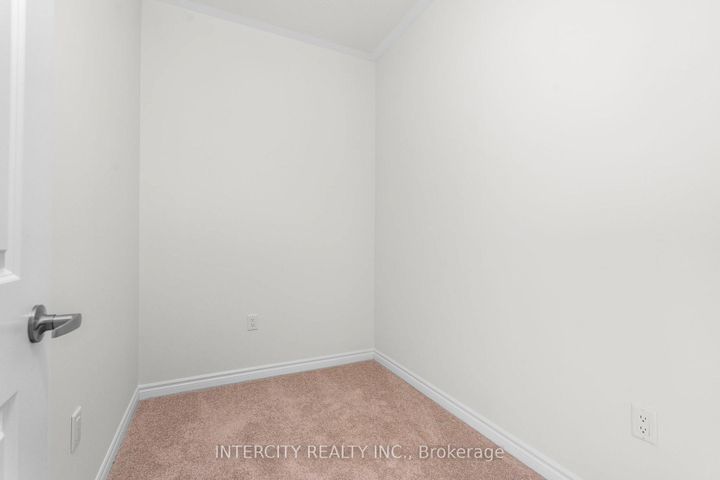 Photo 14 at 76 Tipp Drive, Rural Richmond Hill, Richmond Hill