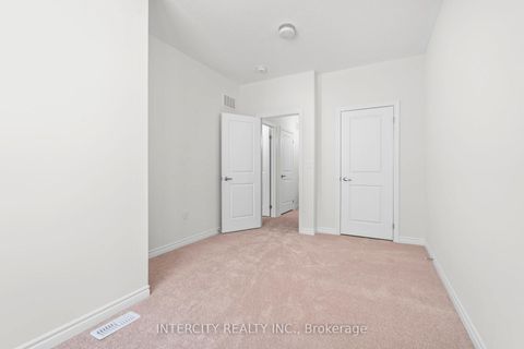 Photo 10 at 76 Tipp Drive, Rural Richmond Hill, Richmond Hill