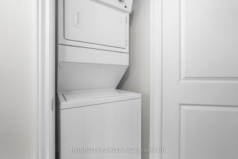 Photo 12 at 76 Tipp Drive, Rural Richmond Hill, Richmond Hill