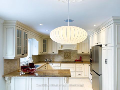 Photo 15 at 8 Cygnus Drive, Observatory, Richmond Hill