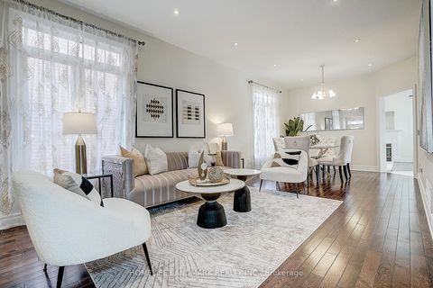 Photo 5 at 90 Snowdon Circle, Markville, Markham