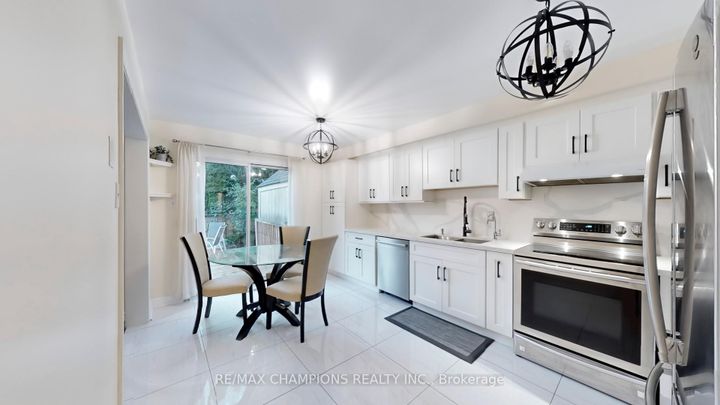 Photo 3 at 135 Ural Circle, Wellington, Brampton