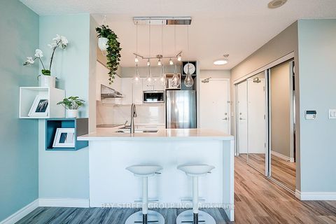 Photo 14 at PH3 - 5500 Yonge Street, Willowdale West, Toronto