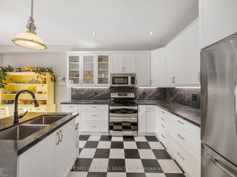 Photo 8 at 37 Bramsey Street, Sutton & Jackson's Point, Georgina