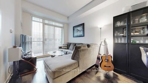 Photo 2 at 814 - 9205 Yonge Street, Langstaff, Richmond Hill