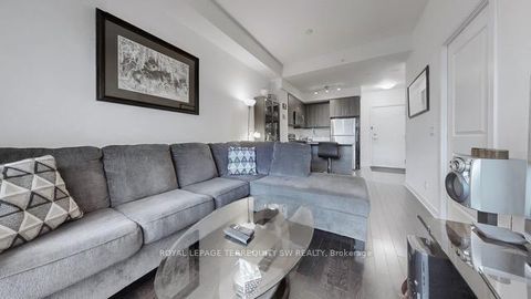 Photo 3 at 814 - 9205 Yonge Street, Langstaff, Richmond Hill