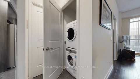 Photo 13 at 814 - 9205 Yonge Street, Langstaff, Richmond Hill