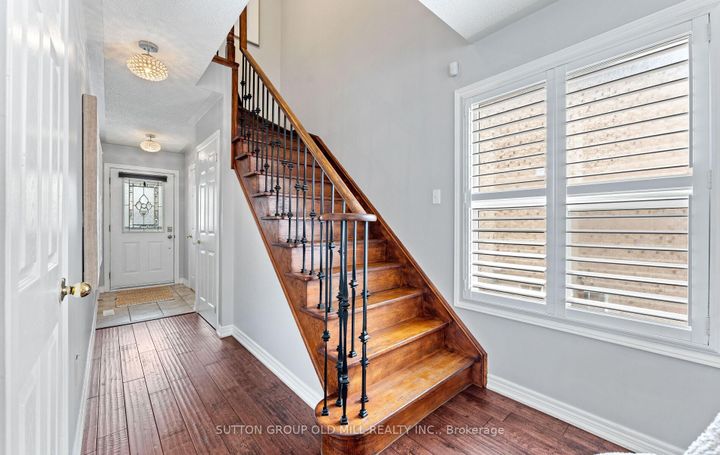 Photo 17 at 15 Katrina Court, Rustic, Toronto