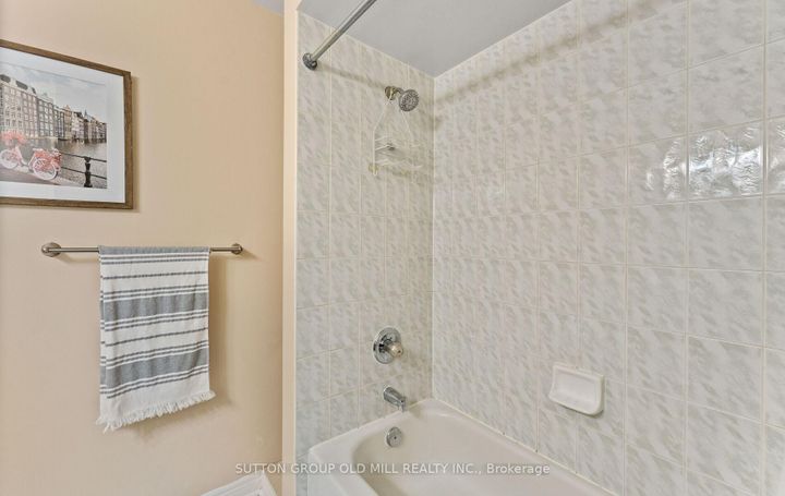 Photo 33 at 15 Katrina Court, Rustic, Toronto