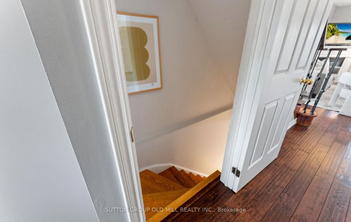 Photo 35 at 15 Katrina Court, Rustic, Toronto