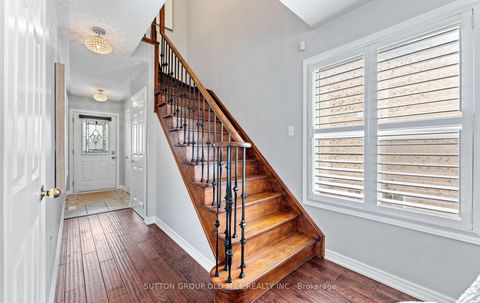 Photo 17 at 15 Katrina Court, Rustic, Toronto